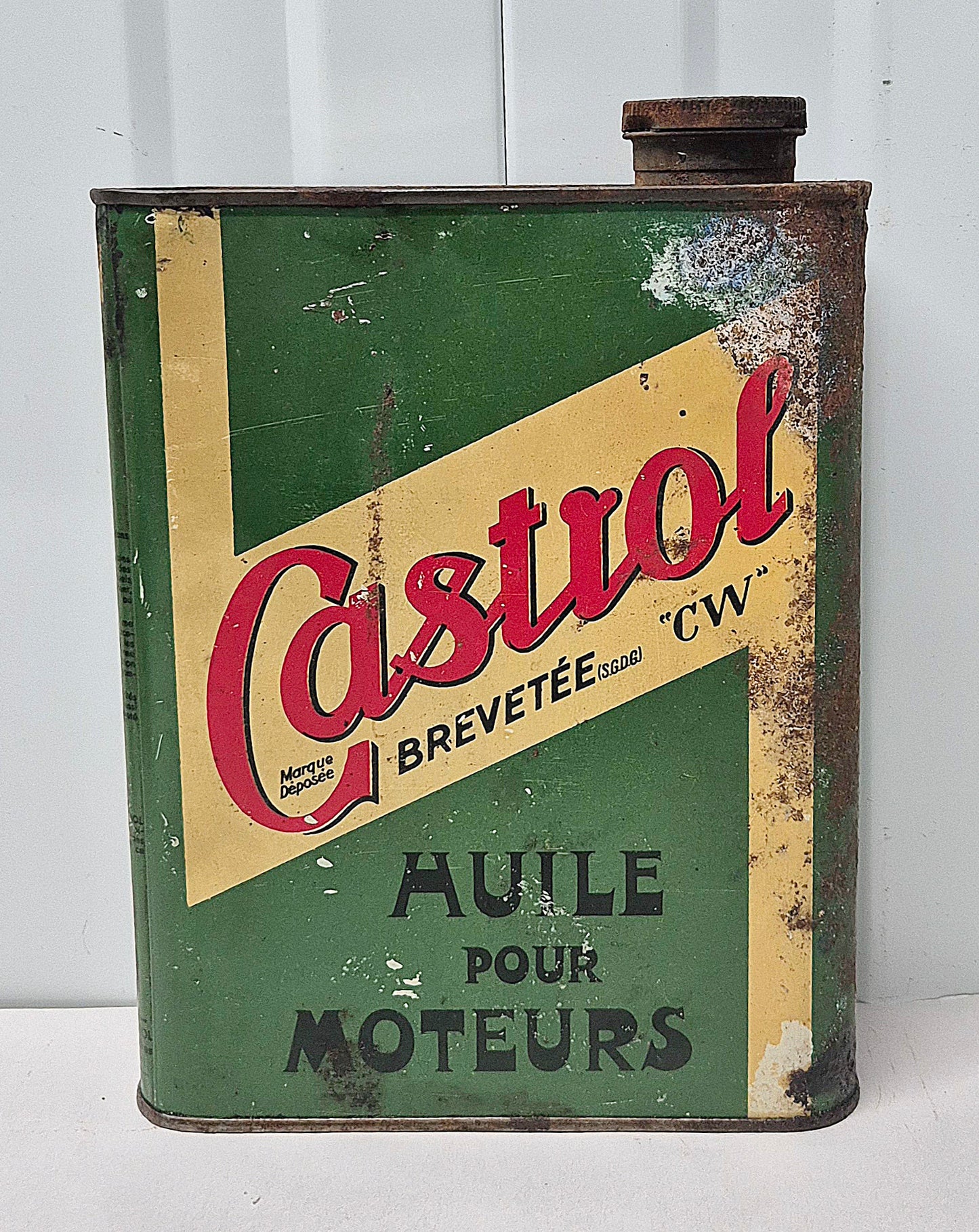 Bidon d'huile CASTROL CW