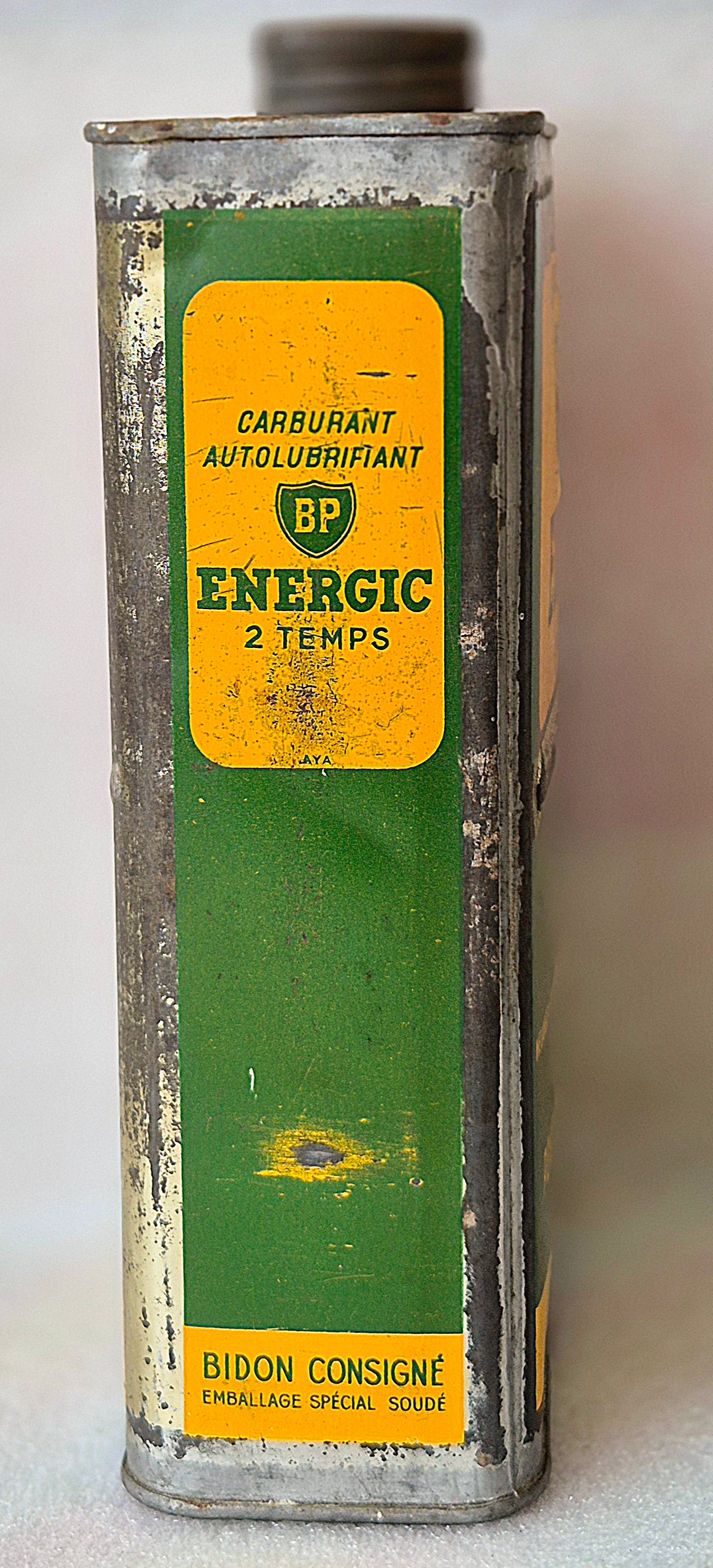 Bidon d'huile BP energic 2T