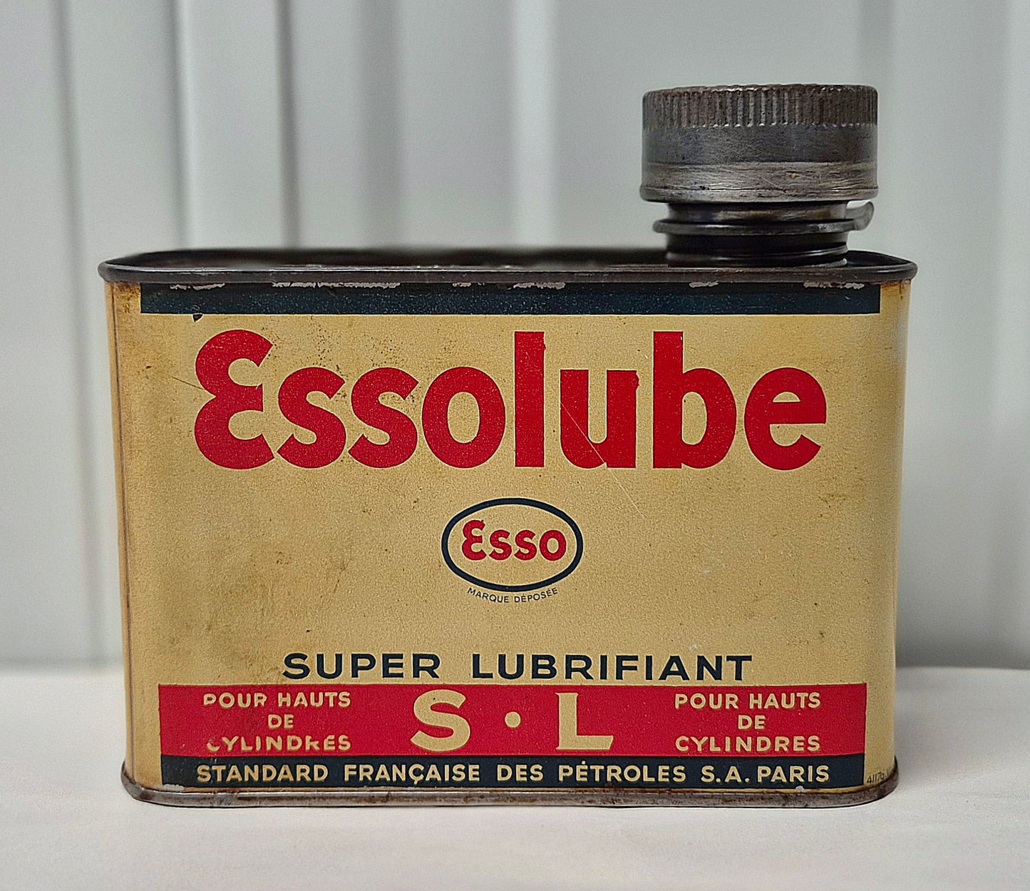 Bidon d'huile ESSOLUBE
