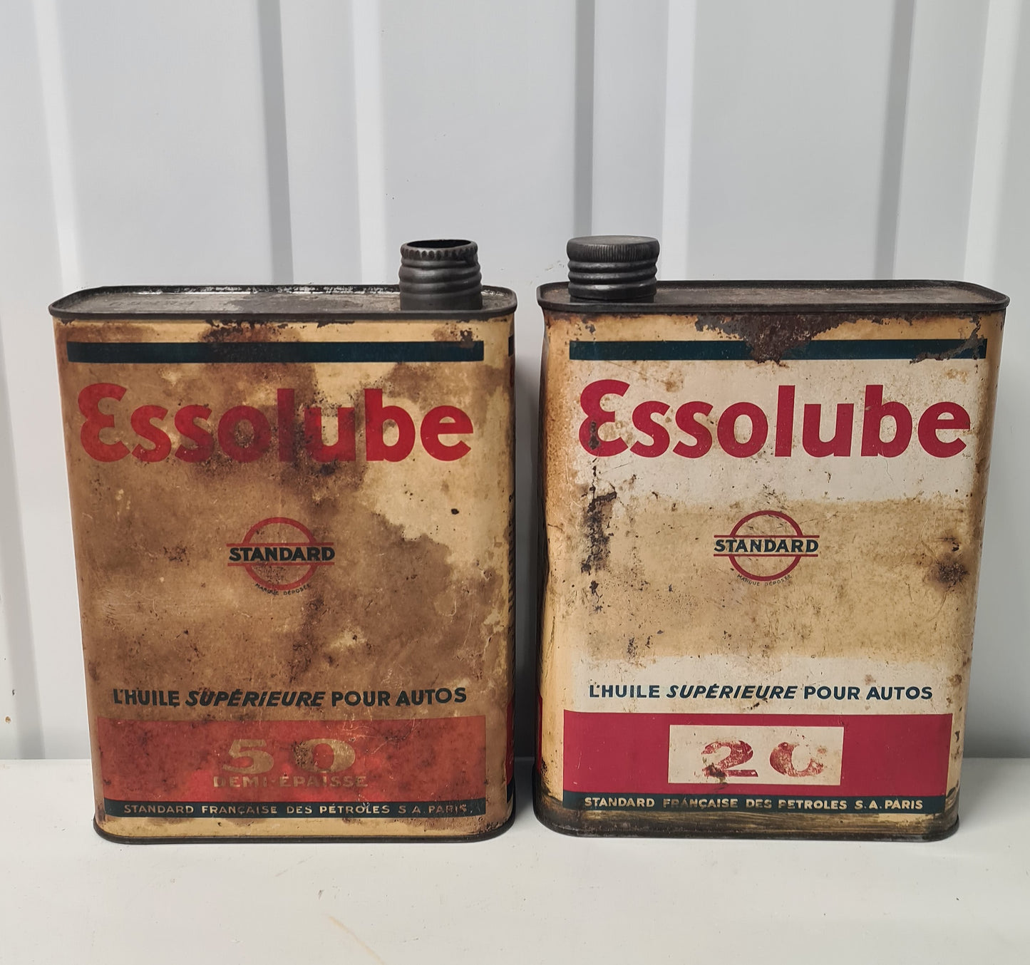 Lot de 2 bidons d'huile ESSOLUBE