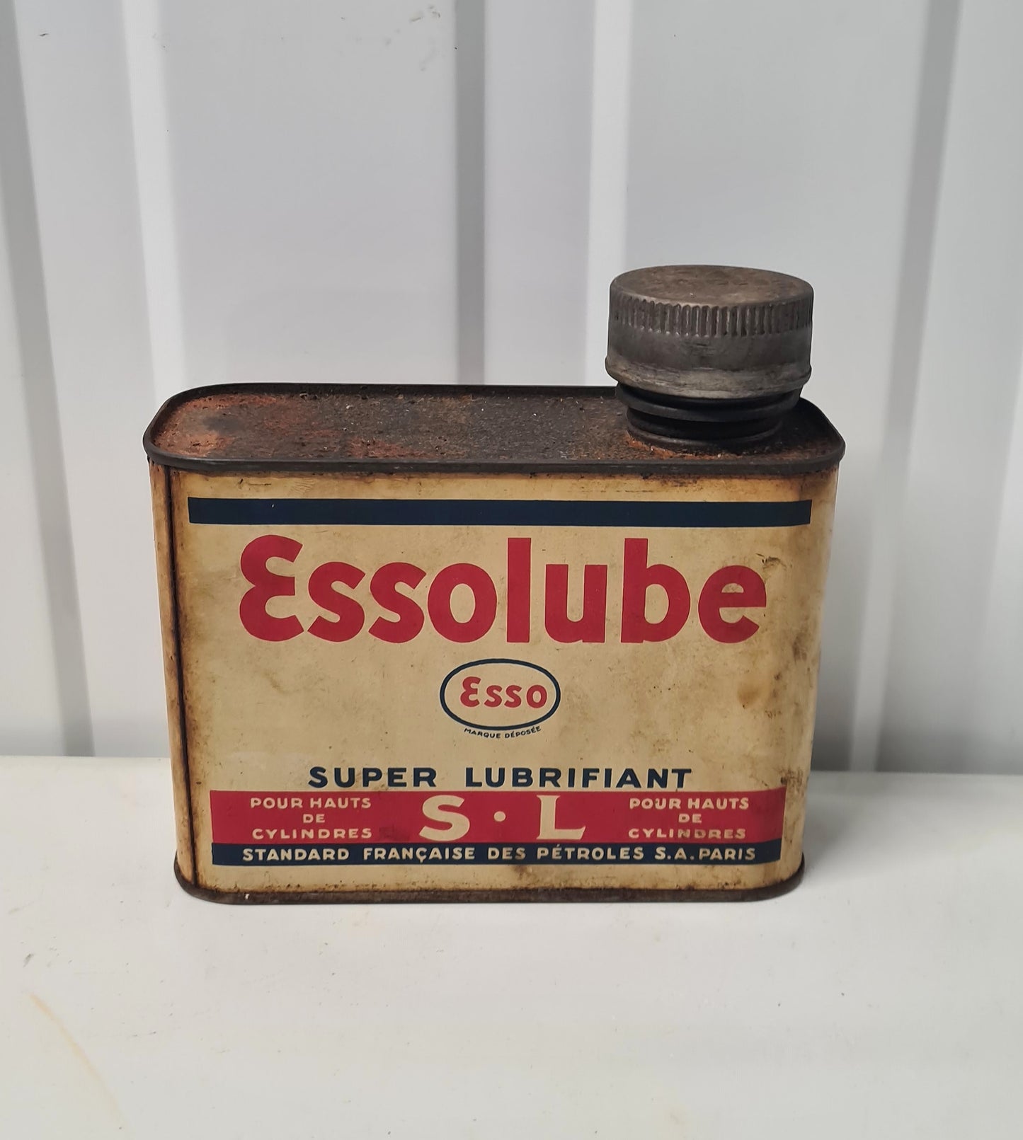Bidon d'huile ESSOLUBE