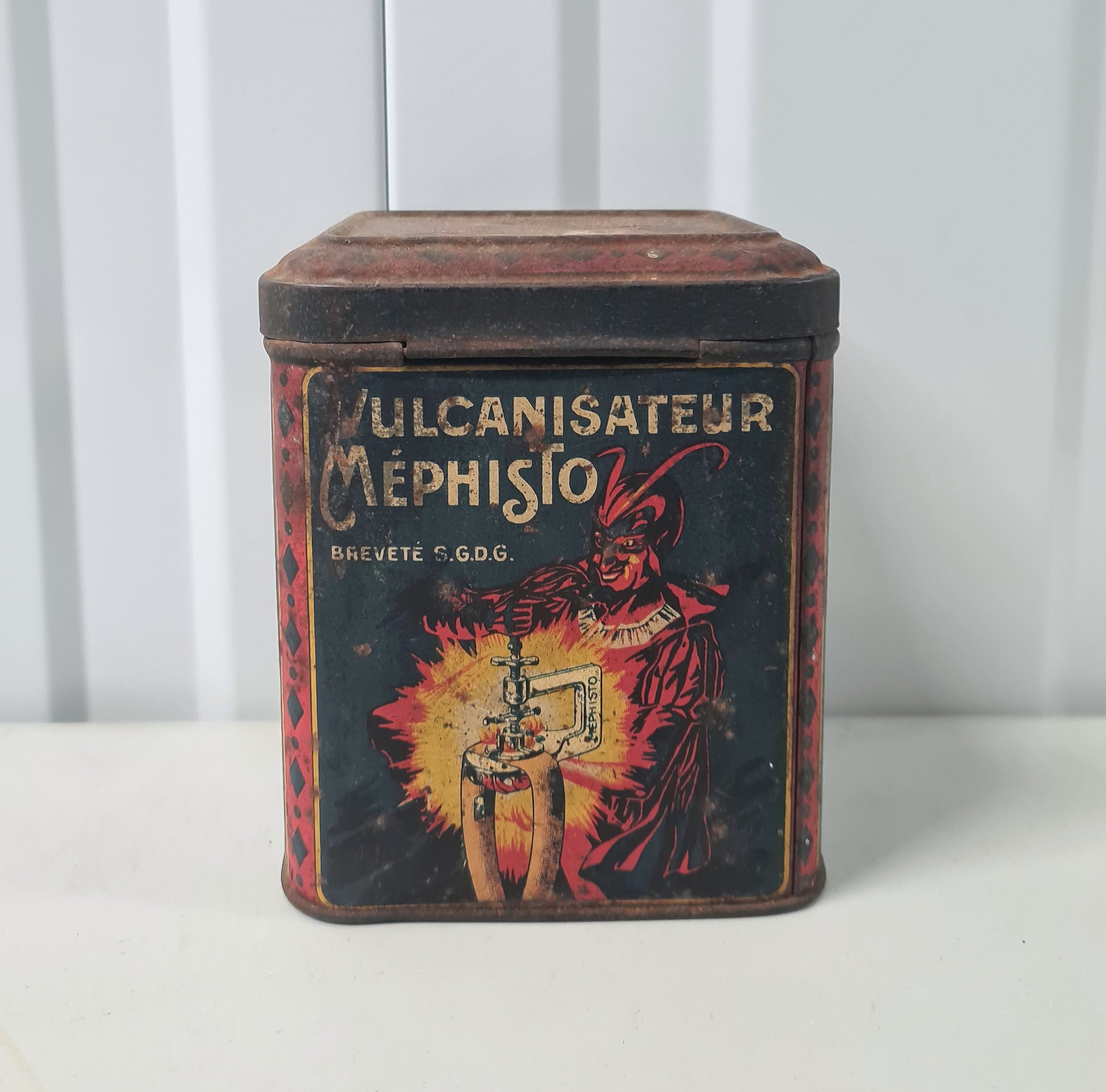 Boite Vulcanisateur MEPHISTO Passion Automobilia boite-vulcanisateur-mephisto-passion-automobilia