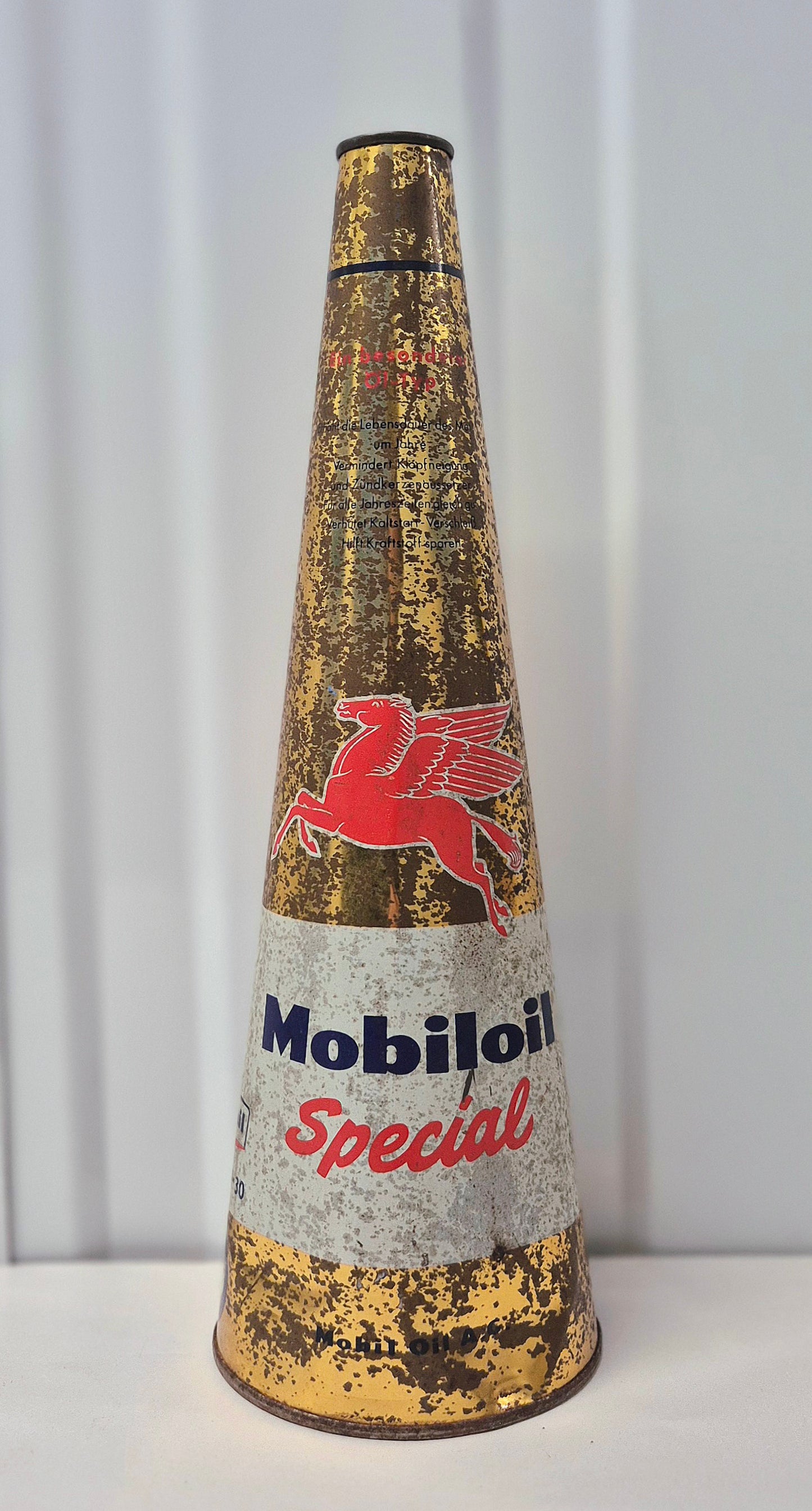 Bidon d'huile conique MOBILOIL