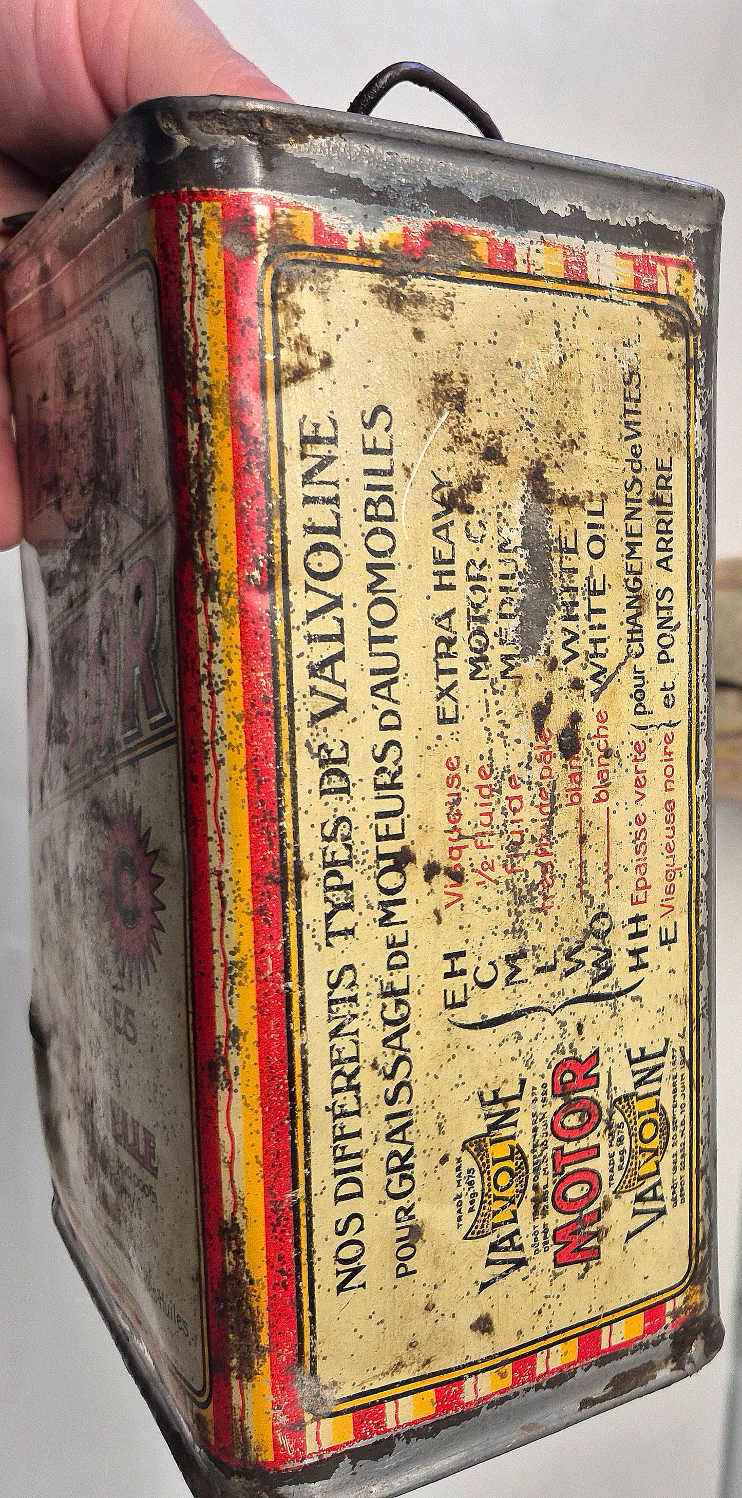 Bidon d'huile + pot de graisse VALVOLINE