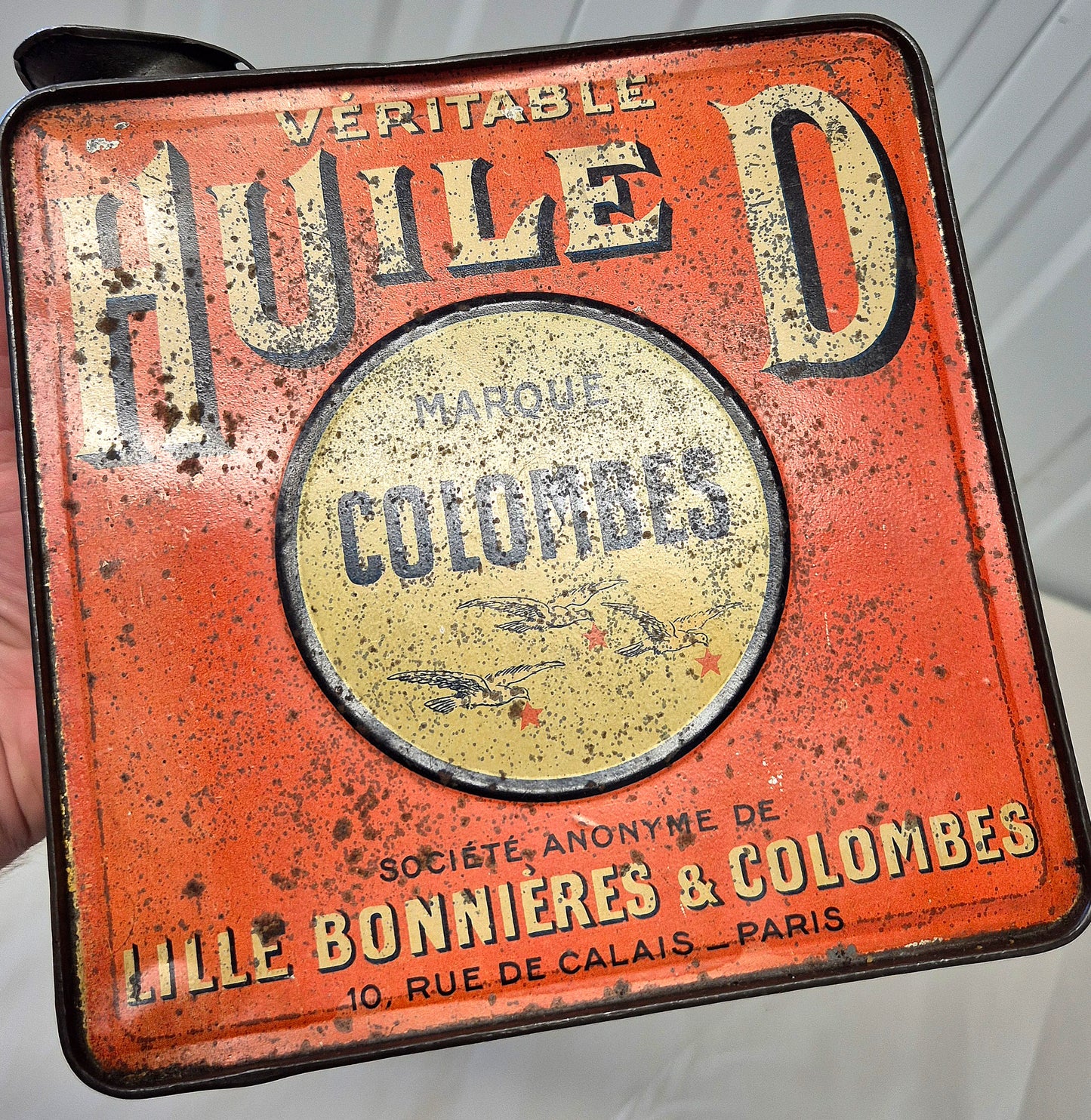 Bidon d'huile D Colombes