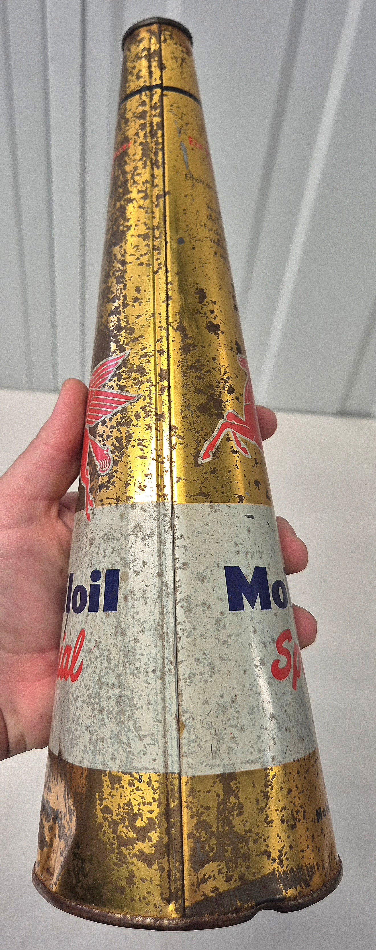 Bidon d'huile conique MOBILOIL